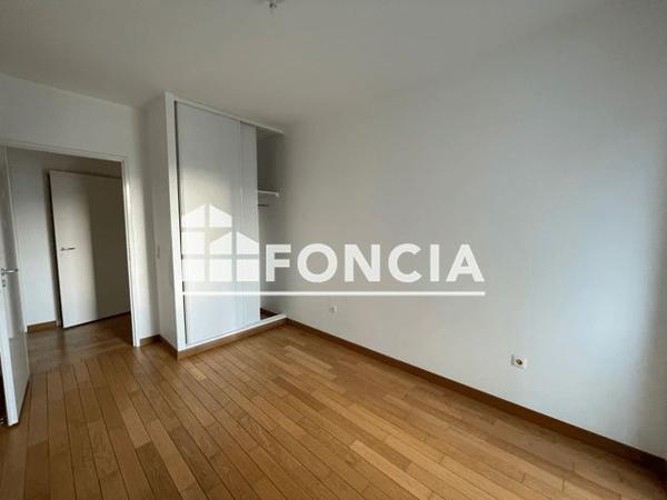 Location Appartement 4 pièces 108.2 m² - 47 RUE PIERRE TAITTINGER Reims 51100