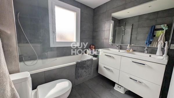 AUBERGENVILLE, Maison 5 pièces, 3 chambres.