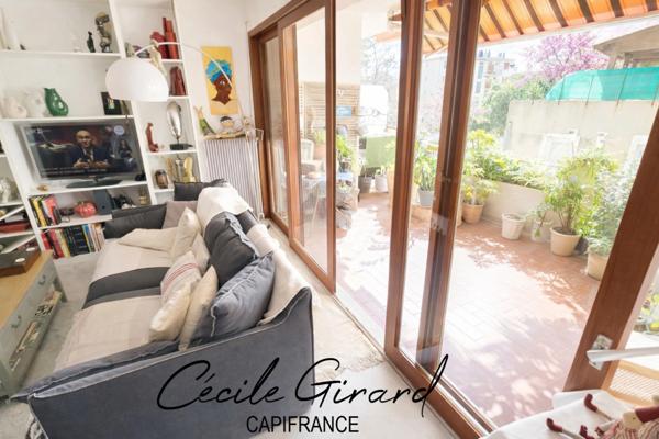 Béziers Champ de Mars : Appartement de charme rénové 77 m² avec terrasse et garage