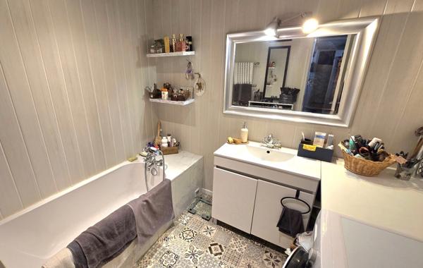 Béziers Champ de Mars : Appartement de charme rénové 77 m² avec terrasse et garage