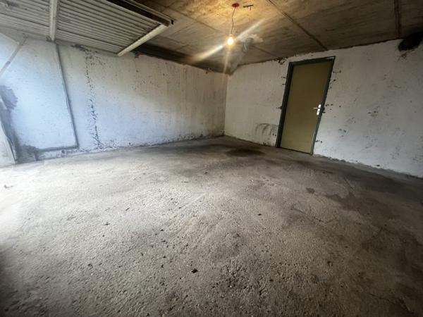 Parking à vendre |                                       Nantes |                                       Box individuel |     20 m²