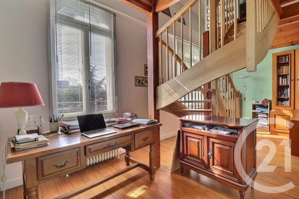 Maison à vendre  7 pièces - 238 m 2   BORDEAUX  - 33