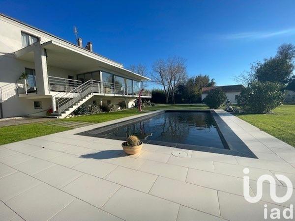 Maison à vendre 9 pièces 290 m² Saujon