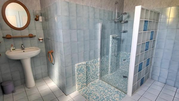 Maison à vendre    4 pièces • 99 m2 Largentière