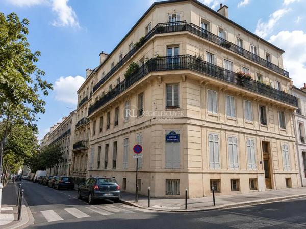 Parking / Box à louer à Paris (75012)