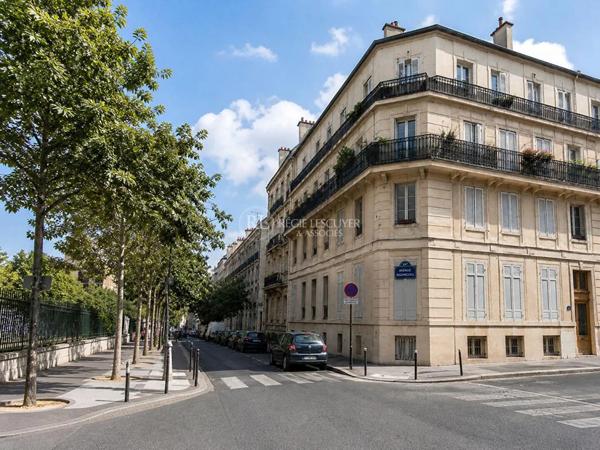 Parking / Box à louer à Paris (75012)