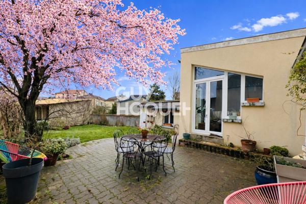 EPERNAY - EXCLUSIVITE - A VENDRE - Maison de type 6 avec jardin et Dépendances