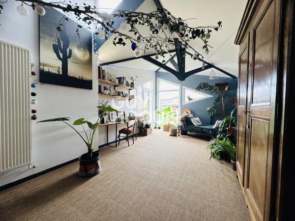 EPERNAY - EXCLUSIVITE - A VENDRE - Maison de type 6 avec jardin et Dépendances