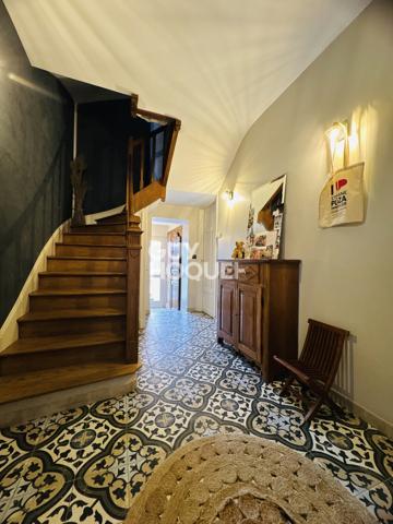 EPERNAY - EXCLUSIVITE - A VENDRE - Maison de type 6 avec jardin et Dépendances