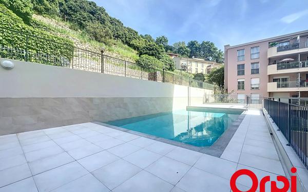 Appartement à louer    1 pièce • 17,04 m2 Menton