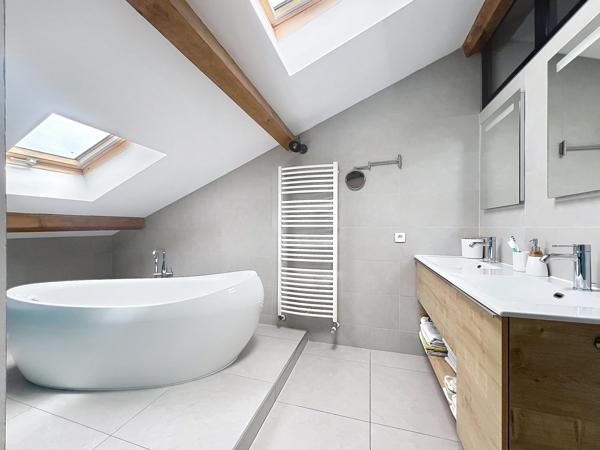 Magnifique duplex situé à 5 min à pied de la gare !!!