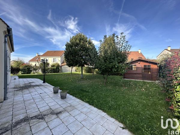 Maison 7 pièces de 180 m² à Vaux-le-Pénil (77000)