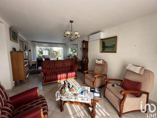 Maison 7 pièces de 180 m² à Vaux-le-Pénil (77000)