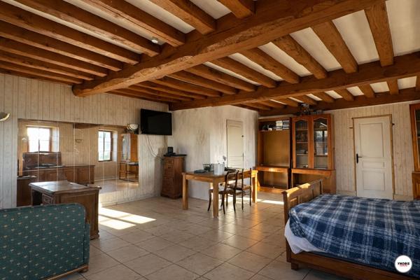 Immeuble local commercial + appartement centre de Jumeauville, Jumeauville 78580