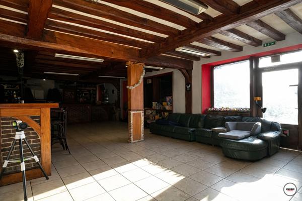 Immeuble local commercial + appartement centre de Jumeauville, Jumeauville 78580