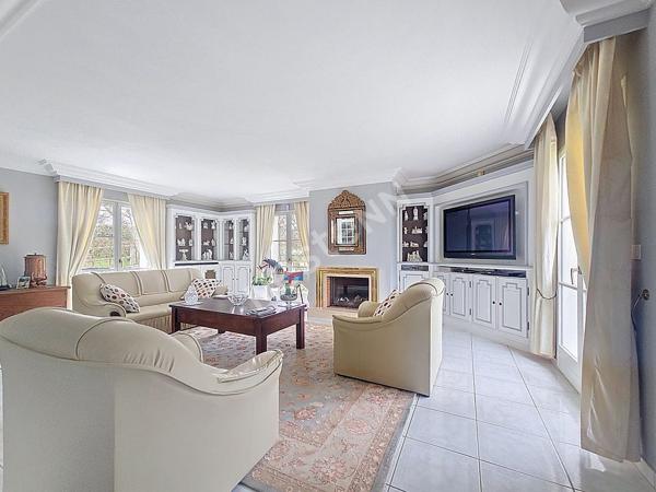 POSEZ VOS VALISES à Orry 8 pièces, 201 m²