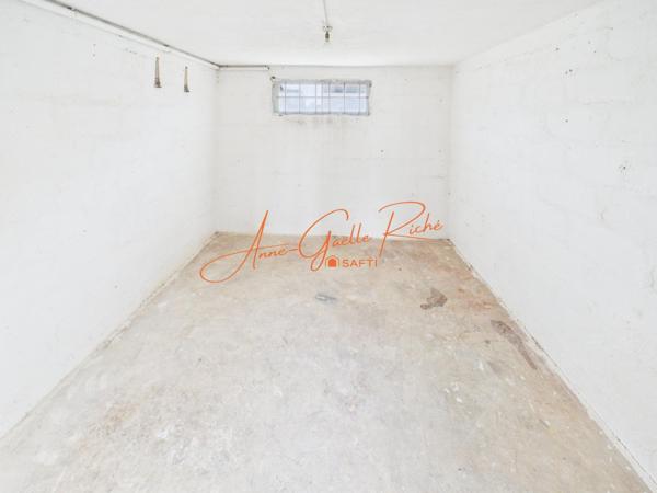 APPARTEMENT T3 , DERNIER ÉTAGE, CAVE ET GARAGE