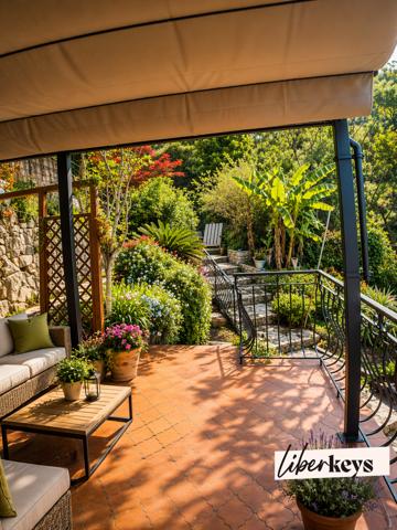 Villa provençale 230 m² | 10 pièces | 5 chambres | Terrain 1 900 m² | Écrin de verdure | Roquebrune-Cap-Martin