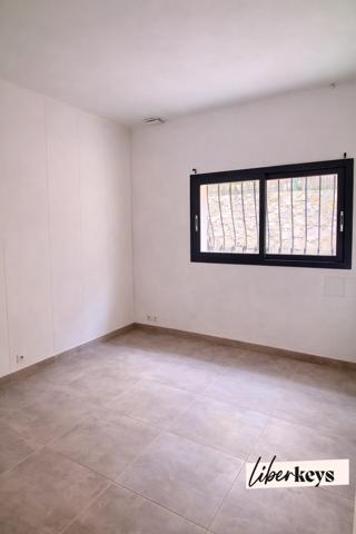 Villa provençale 230 m² | 10 pièces | 5 chambres | Terrain 1 900 m² | Écrin de verdure | Roquebrune-Cap-Martin