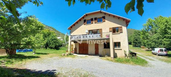 Villa 350m² avec jardin et terrain à Selonnet - Vue Montagne - Proximité stations de ski et commodités - Commerce et espace d'accueil possibles