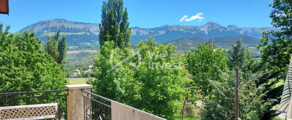 Villa 350m² avec jardin et terrain à Selonnet - Vue Montagne - Proximité stations de ski et commodités - Commerce et espace d'accueil possibles