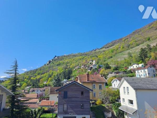 LA TRONCHE - proche CHU et GRENOBLE - T4  de 91 m² avec terrasse  39 m² dans copro fin 2022