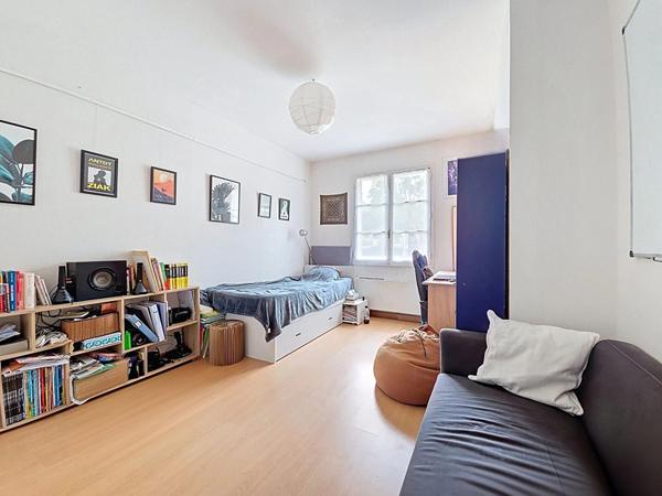 Exclusivité Nestenn. Grand maison familiale 6 pièces de 158m² sur un terrain arboré et piscinable de 700m²