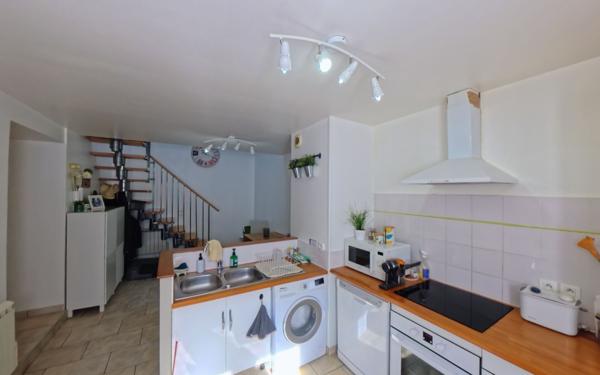 Maison à vendre    3 pièces •  Loyettes