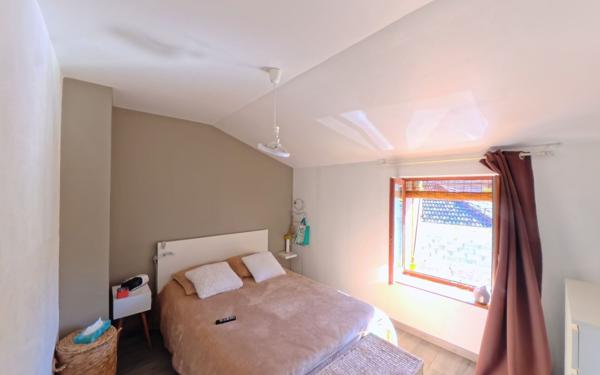 Maison à vendre    3 pièces •  Loyettes