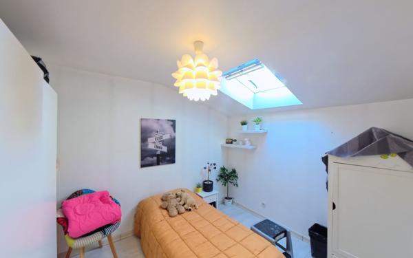 Maison à vendre    3 pièces •  Loyettes