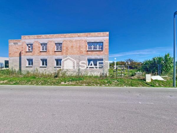 Bâtiment pour bureaux + entrepôt Le THOR