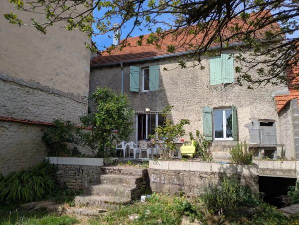 Vente                                                      Maison
                        
                     5 pièces                      155 m2                     à Fréville