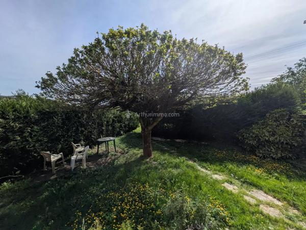 Vente                                                      Maison
                        
                     5 pièces                      155 m2                     à Fréville