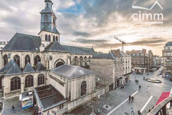 Certaines adresses sont intemporelles. La Place d'Erlon en fait incontestablement partie.