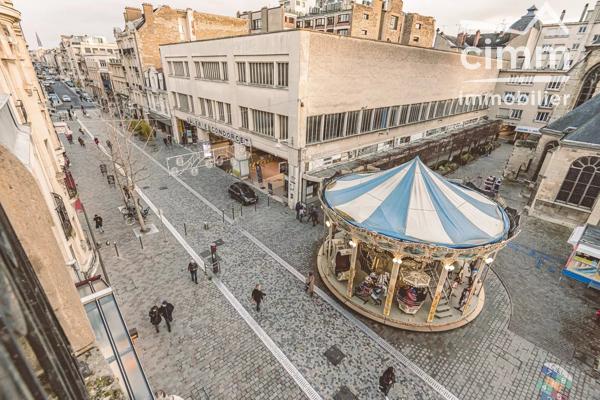 Certaines adresses sont intemporelles. La Place d'Erlon en fait incontestablement partie.