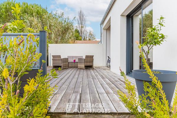 Maison récente en pierre de taille à l’esprit charentais