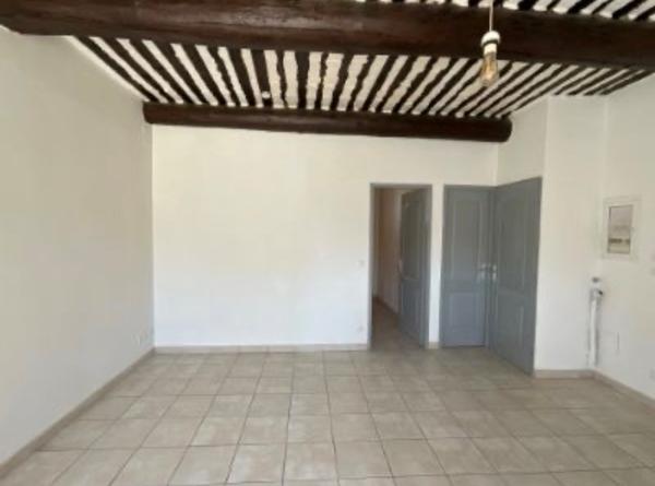 APPARTEMENT T2 37,33M² AVEC PARKING ET TERASSE ISLE SUR LA SORGUE