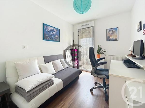 Appartement F3 à vendre  3 pièces - 58,56 m 2   MONTEREAU FAULT YONNE  - 77