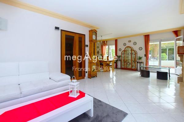 Maison à Les Alluets-le-Roi, 78580 - 8 pièces 182m²