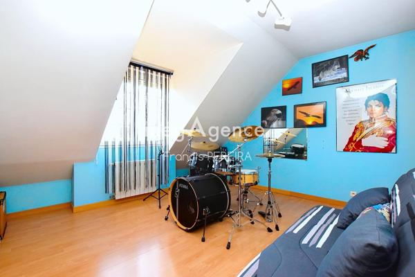 Maison à Les Alluets-le-Roi, 78580 - 8 pièces 182m²