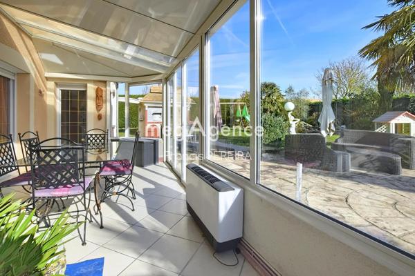 Maison à Les Alluets-le-Roi, 78580 - 8 pièces 182m²