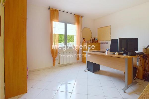 Maison à Les Alluets-le-Roi, 78580 - 8 pièces 182m²