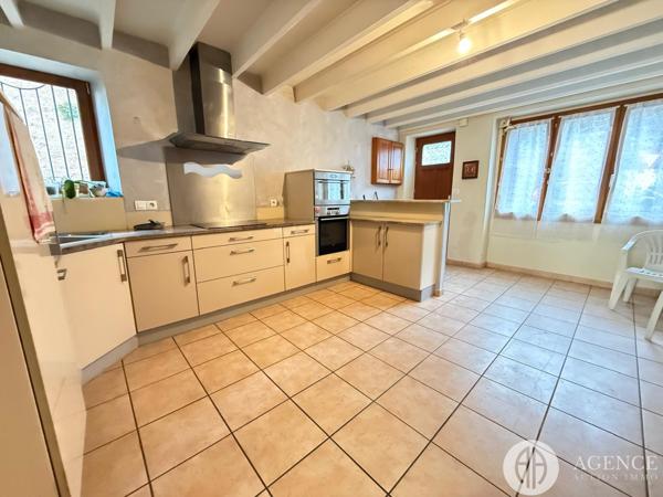 Serrières (07340) Maison avec terrasse, dépendance et garages – Une rareté à Serrières !