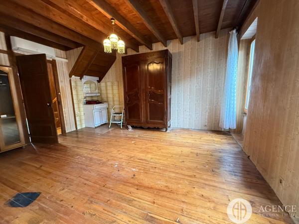 Serrières (07340) Maison avec terrasse, dépendance et garages – Une rareté à Serrières !