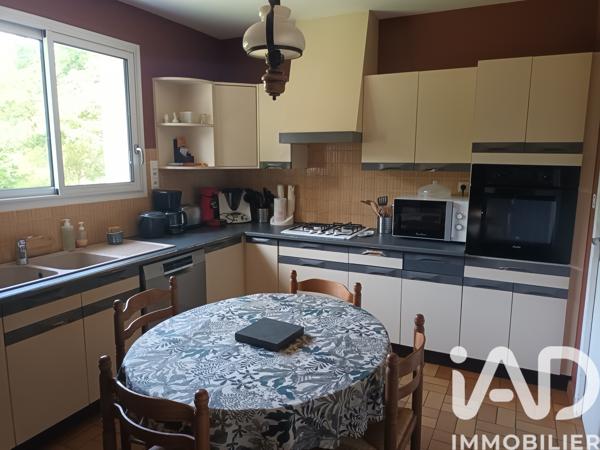 Maison à vendre 8 pièces 136 m² Bressuire