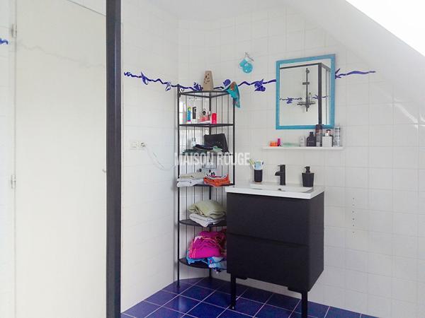 SAINT-BRIEUC IDÉAL GRANDE FAMILLE : 6 CHAMBRES + BUREAU - JARDIN - GARAGE --SANS TRAVAUX