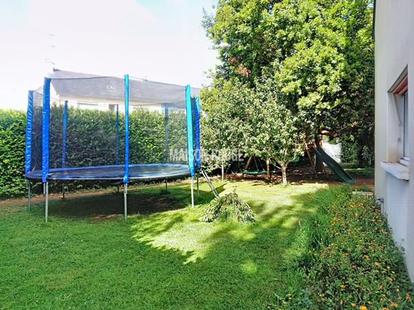 SAINT-BRIEUC IDÉAL GRANDE FAMILLE : 6 CHAMBRES + BUREAU - JARDIN - GARAGE --SANS TRAVAUX