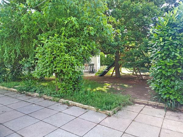 SAINT-BRIEUC IDÉAL GRANDE FAMILLE : 6 CHAMBRES + BUREAU - JARDIN - GARAGE --SANS TRAVAUX