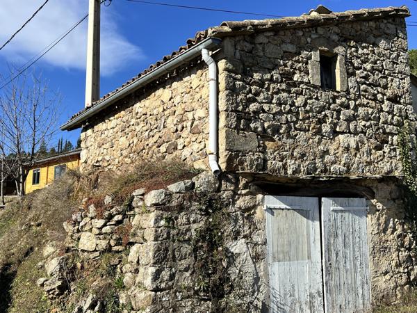 Sud Ardèche : Maison dans hameau proche Malbosc