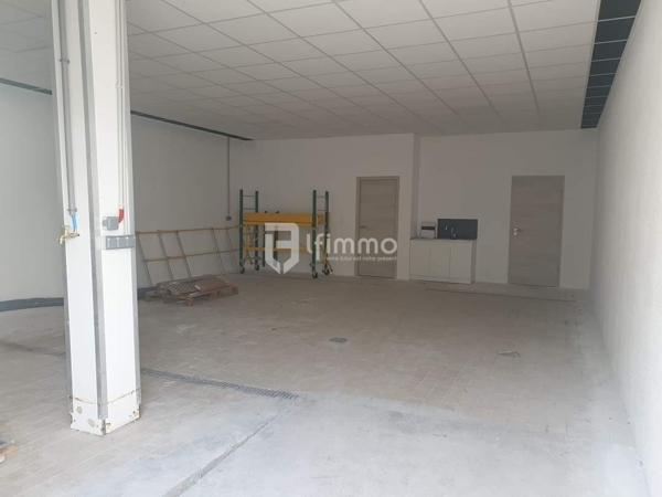 Local commercial 82 m²